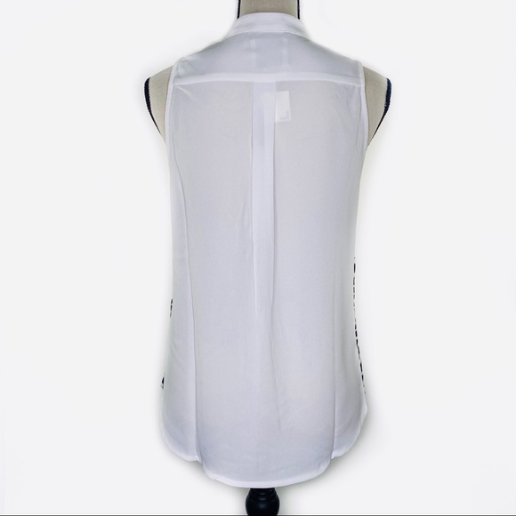 Line & Dot Contrast Zebra Print Sleeveless Top - Picture 5 of 7